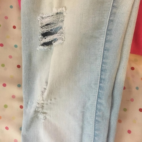 Hollister High Rise Jeans - Picture 3 of 6